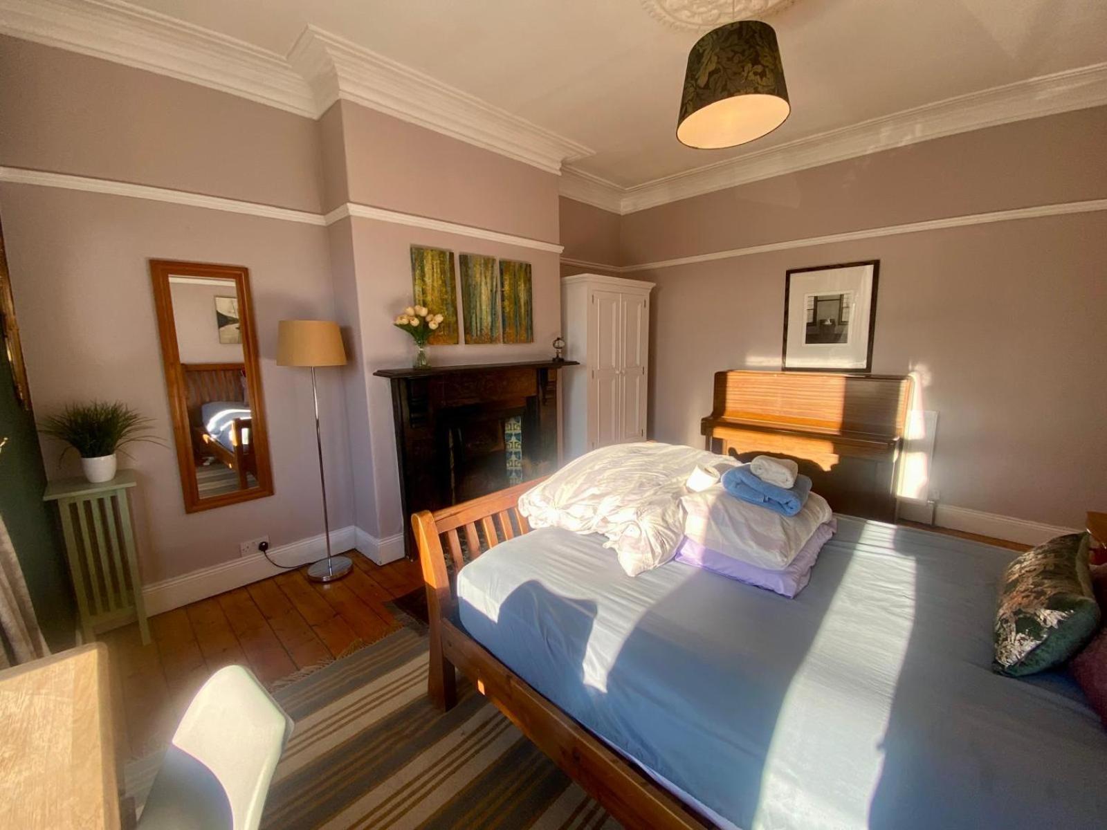 Large, Comfy Close To Centre - Newcastle upon Tyne